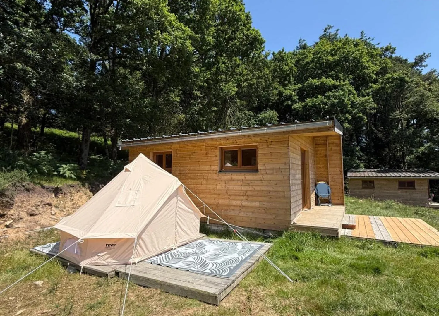 La Ferme De Beau Soleil Gite Et Cabanes Saint-Gilles-du-Mene 0*,